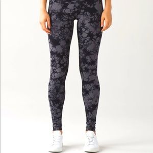 Wunder Under *Highrise *shibori tie dye size 10